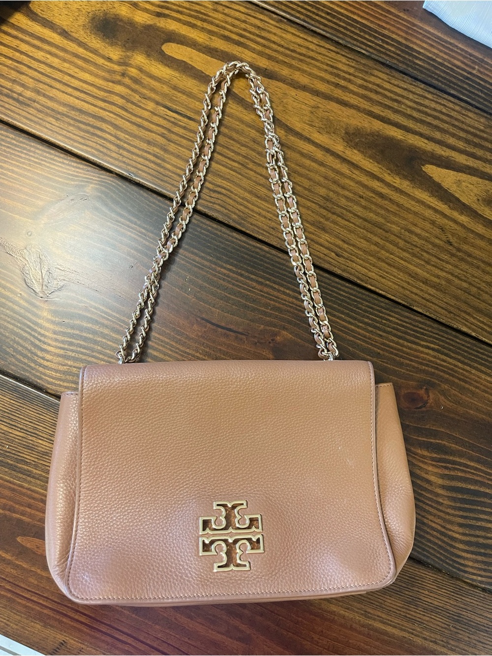 Tory Burch Light Tan Leather Shoulder Bag with Gold Chain